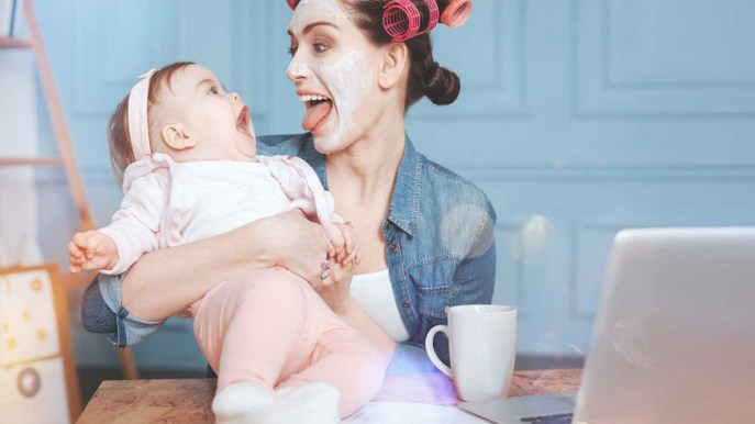 Mamme multitasking: i 10 “superpoteri” delle donne quando diventano madri