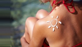 Esposizione al sole responsabile per ridurre i rischi di melanoma