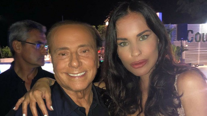 Antonella Mosetti, selfie con Berlusconi su Instagram: è polemica