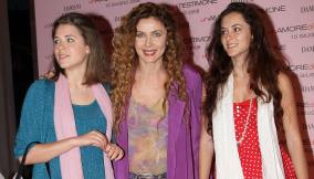 Eleonora Brigliadori con le sue figlie nel 2008