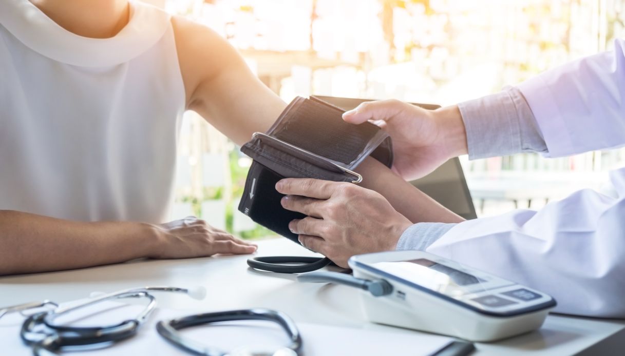 Cali di pressione, sintomi da non trascurare e rimedi naturali