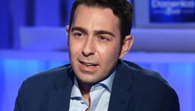 Chi è James, il figlio “segreto” di Giucas Casella