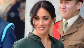 Meghan Markle, la gonna in pelle di Hugo Boss che tutte possiamo avere