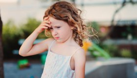 Meningite nei bambini: sintomi, cause e vaccino