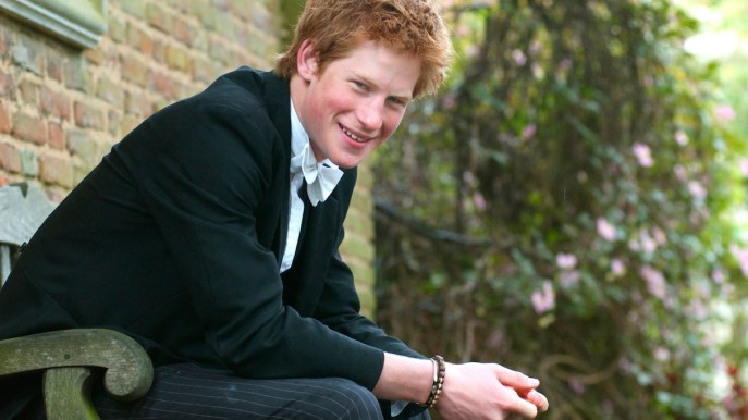 Principe Harry, il segreto del braccialetto che porta da 22 anni