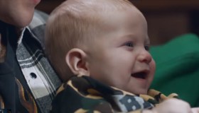 Fedez primo in classifica con la canzone dedicata al figlio Leone