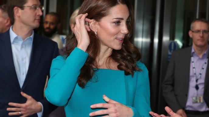Kate Middleton, il mistero delle sue mani: cosa le è successo?
