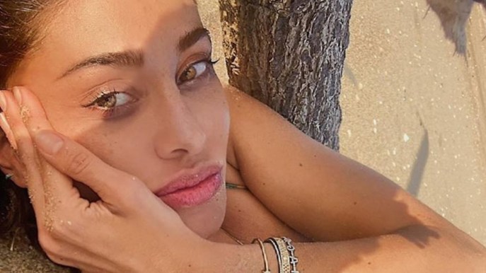 Belen Rodriguez rientra in Italia fra le lacrime: il messaggio su Instagram