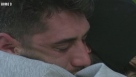 Isola, Jeremias Rodriguez in lacrime per il padre Gustavo: “Questo è un momento difficile”