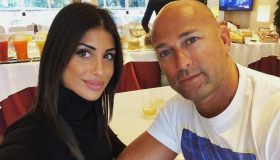 Isola, Bettarini fa gli auguri alla Ventura. Nicoletta Larini gelosa