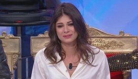 U&D, Giulia in lacrime: rivede Lorenzo e sale sul trono