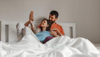 7 cose imbarazzanti che possono succedere durante il sesso (ed è del tutto normale!)