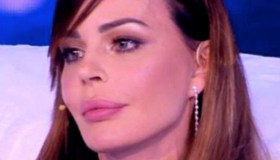 Nina Moric e la battaglia (vinta) per il figlio Carlos