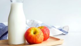 Perdi 2 kg in 3 giorni con latte e mele. Ma è vero?