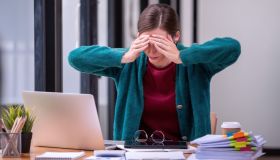 Burnout: cos’è, cause e sintomi della sindrome da stress da lavoro