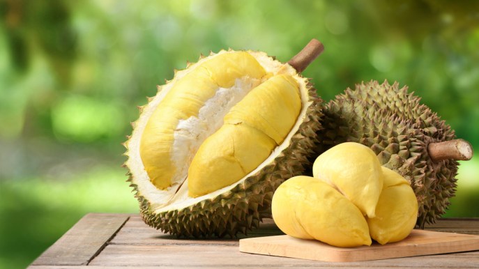 Durian, proprietà e benefici del frutto che puzza
