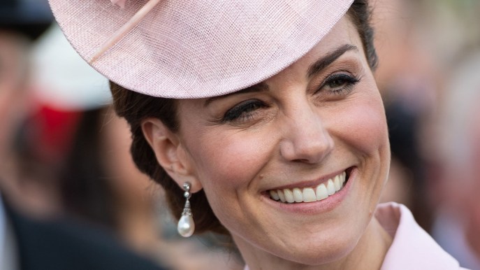 Kate Middleton, svelato cosa tiene nelle sue mini borse