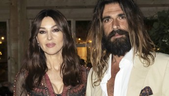 Monica Bellucci infiamma Cannes col fidanzato Nicolas Lefebvre