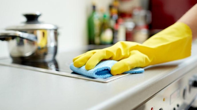 Come disinfettare casa: pochi semplici consigli per renderla pulita e sicura