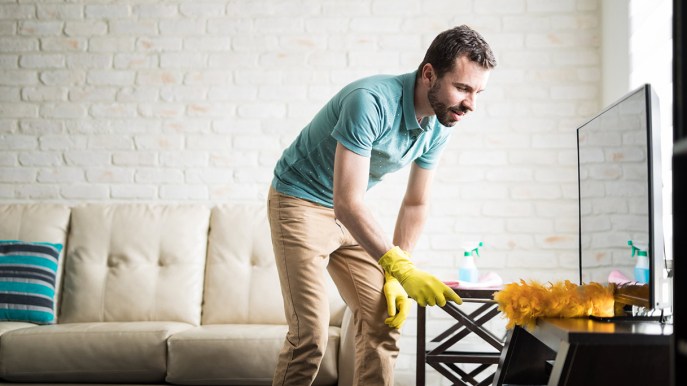 Fare le pulizie di casa allunga la vita: parola di scienziato