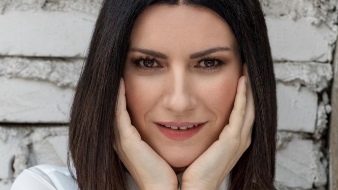 Laura Pausini in pausa dalla musica: “Ho bisogno di fermarmi”