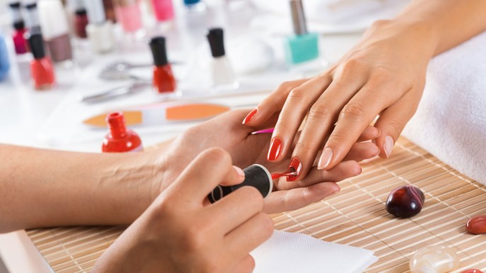 Step per una manicure facilissima e fai da te: come prendersi cura delle unghie anche a casa