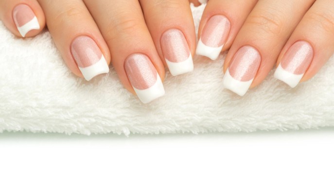 French manicure, una nail art senza tempo