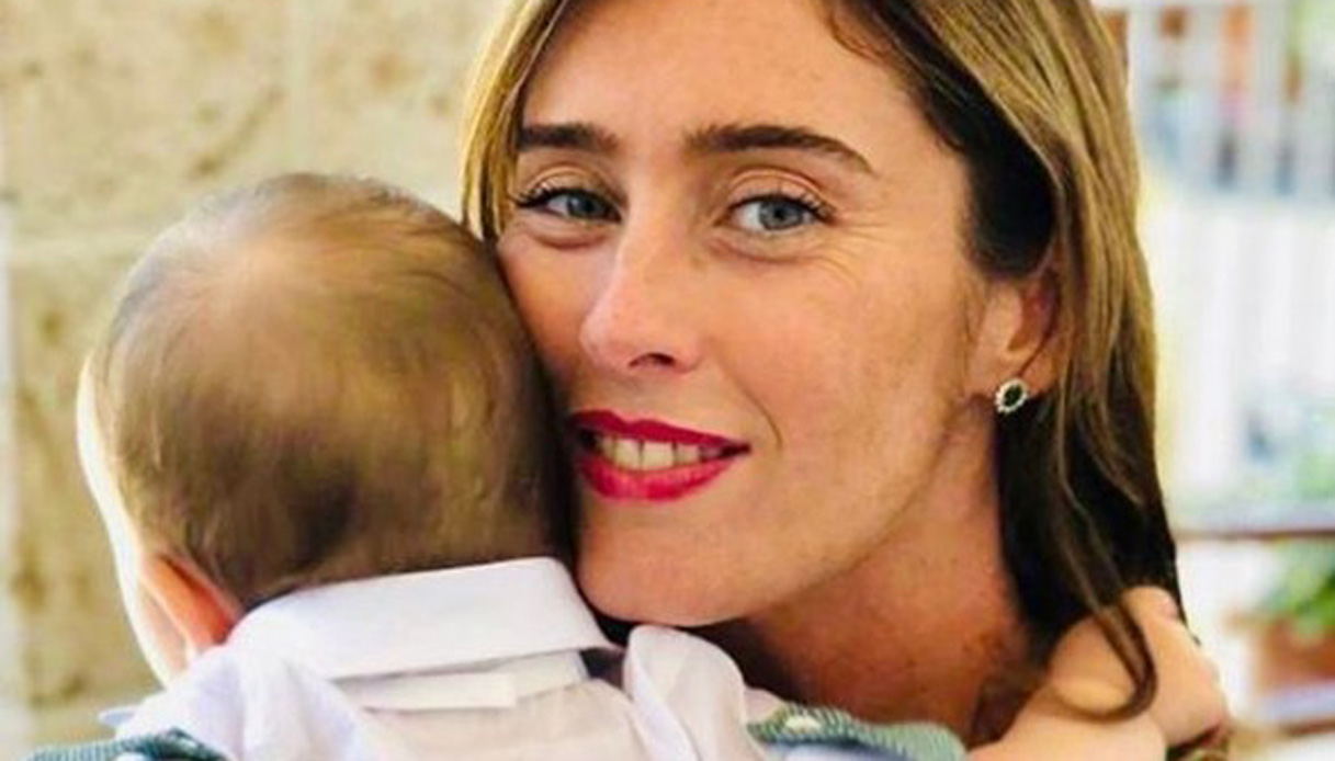 Maria Elena Boschi su Instagram al battesimo del nipote ...