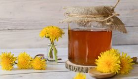 Miele di tarassaco: benefici di un alimento prezioso per la salute