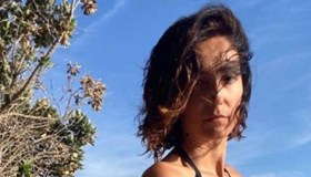 Caterina Balivo in bikini spegne le polemiche e spiega: nessun ritocchino