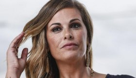 Vanessa Incontrada fuma su Instagram: scoppia la polemica