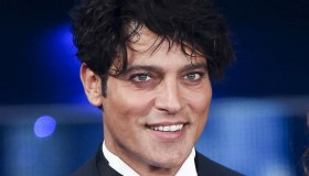 Gabriel Garko sorride con Gabriele Rossi dopo i gossip sulle nozze