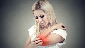 Acido urico alto: cause, sintomi e prevenzione