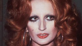 Mina riappare su Instagram in una foto della figlia