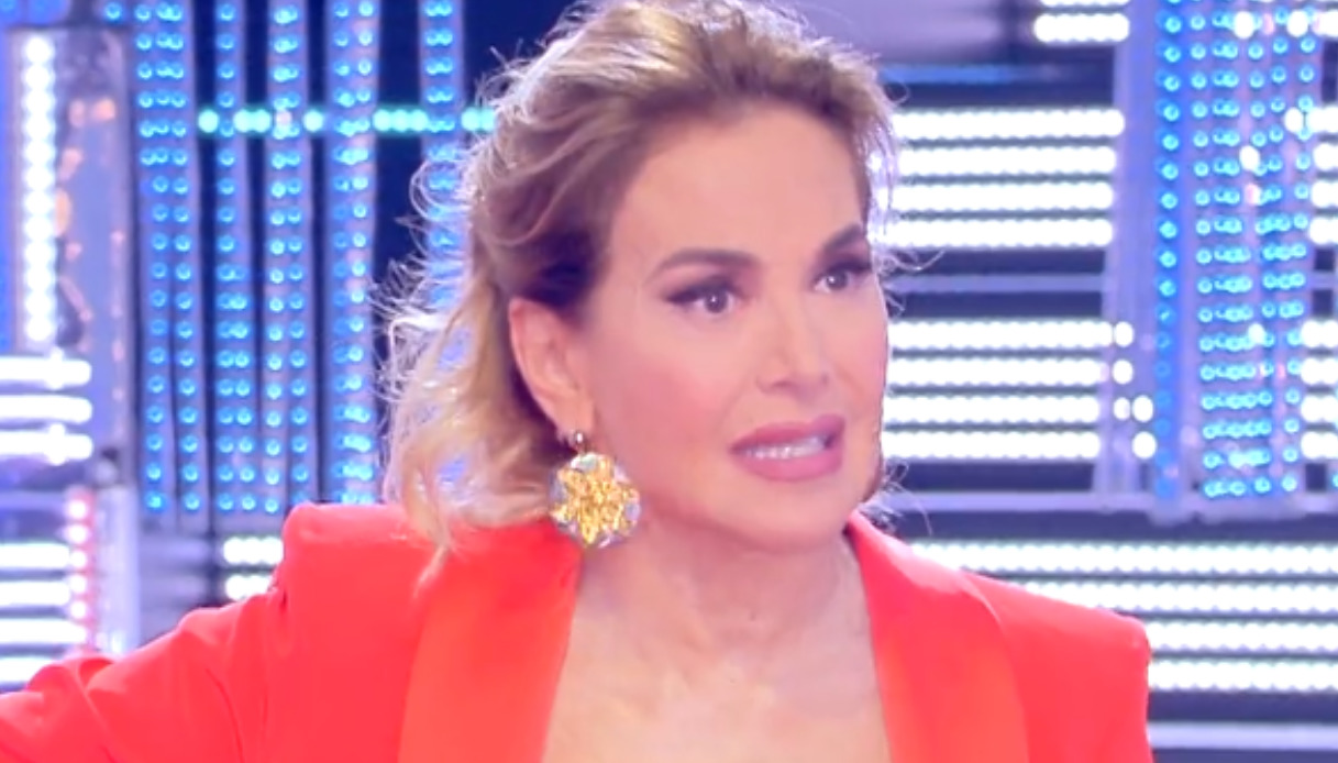 Live – Non è la D’Urso, lite furiosa tra Tognazzi e Predolin. D’Urso reagisce così