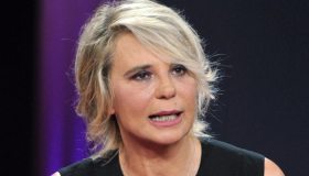 Maria De Filippi, il truccatore personale svela i retroscena sulle nozze e Costanzo