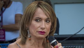 Luxuria torna dalla D’Urso, ma litiga di nuovo con Sgarbi