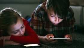 Epilessia fotosensibile, come si scatena e il decalogo della prevenzione