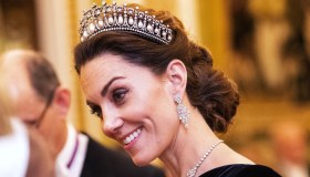 Kate Middleton indossa la tiara di Diana e incanta Buckingham Palace