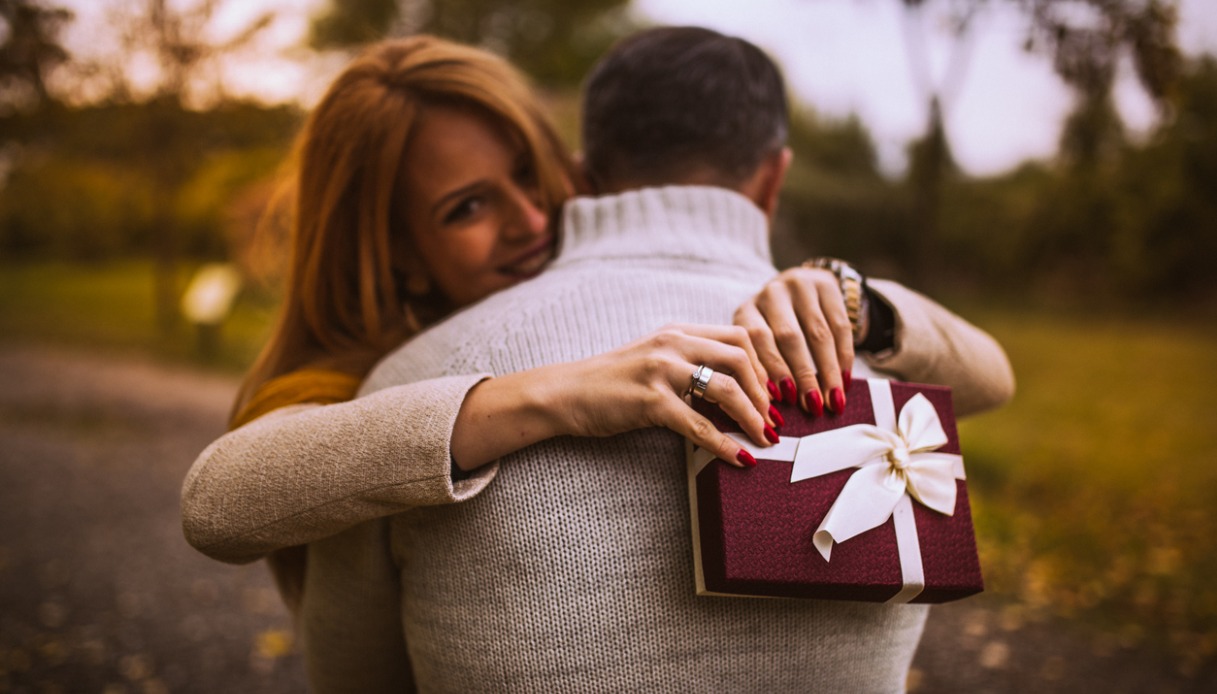 10 regali che gli uomini fanno alle donne e il loro significato