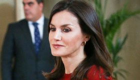 Letizia di Spagna, regina di stile grazie all’abito riciclato per la terza volta