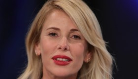 Alessia Marcuzzi svela perché ha lasciato l’Isola e parla di Raz Degan e Paola Barale