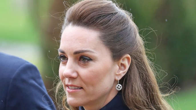 Kate Middleton in versione militare conquista tutti e riunisce la Famiglia Reale