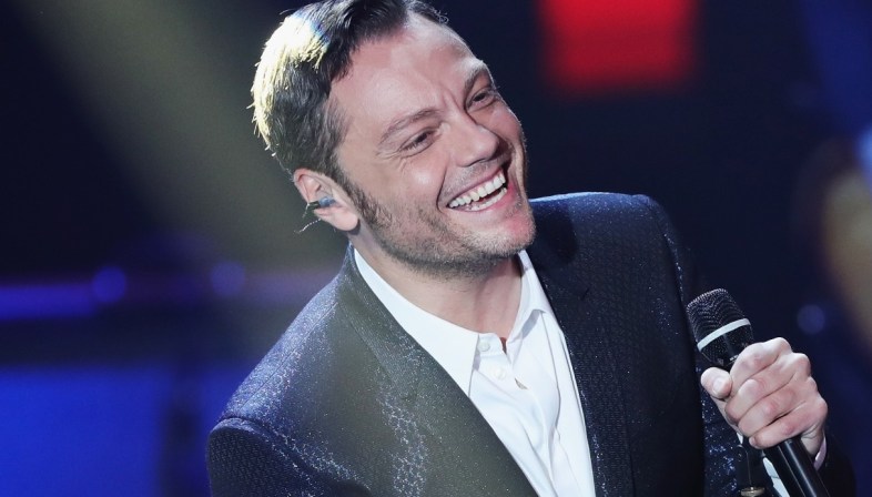 Tiziano Ferro compie 44 anni: ha fatto il corista per i Sottotono