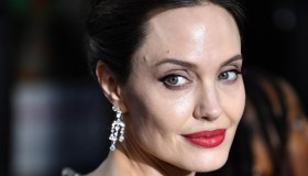 Angelina Jolie, lettera aperta alle figlie sul loro coraggio