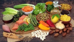 Dieta alcalina: come funziona e cosa mangiare, rischi e benefici