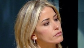 Elena Santarelli si commuove da Costanzo per il figlio: “Impossibile dimenticare”
