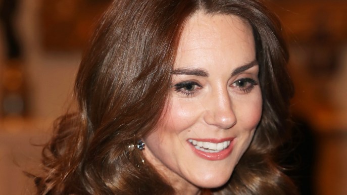 Kate Middleton fa sparire Meghan Markle e brilla al gala