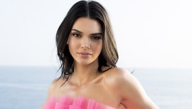 Kendall Jenner alle Bahamas, le foto in bikini lasciano senza fiato