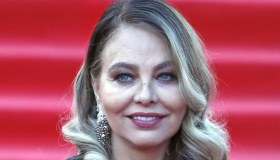 Ornella Muti compie 65 anni: la nuova vita e l’amore per i figli